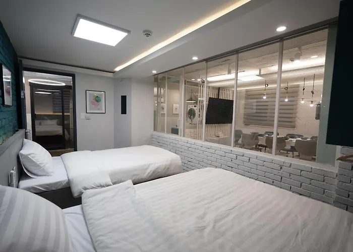 1-floor 3min Hongdae-st 4br 2bath Free Storage *